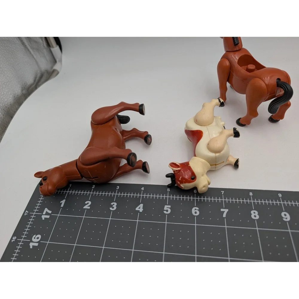 Playmates Toy Farm Animals Horse‎ Cow Lot Hong Kong